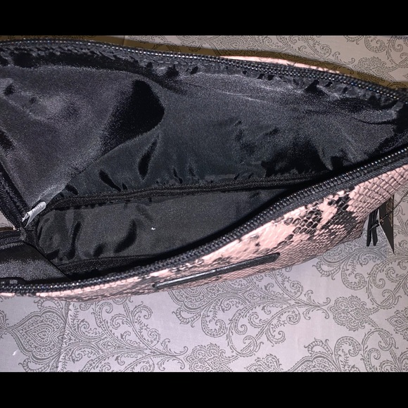 Snake skin travel make up bag - Picture 2 of 2